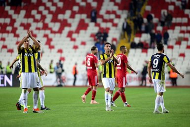 Fenerbahçe’de Phillip Cocu bir ilki daha başardı!