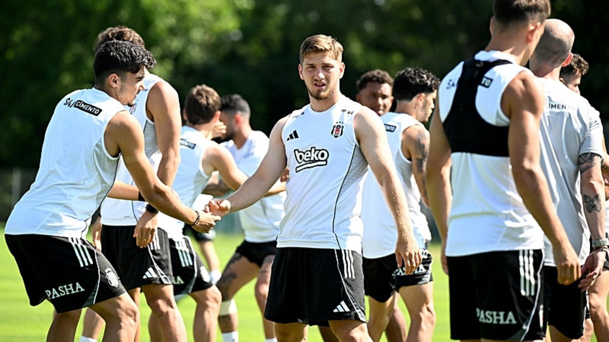 Premier Lig ekibi Semih Kılıçsoy'dan vazgeçmiyor! İşte Beşiktaş yönetiminin transfer kararı Premier Lig ekibi Semih Kılıçsoy'dan vazgeçmiyor! İşte Beşiktaş yönetiminin transfer kararı