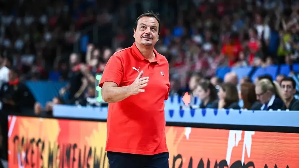 Antetokounmpo ve Schröder haddini aştı! Türk bayrağı ve Ergin Ataman...
