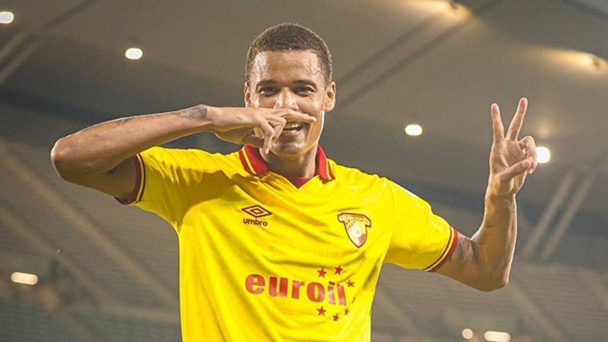 Gözler Janderson'da