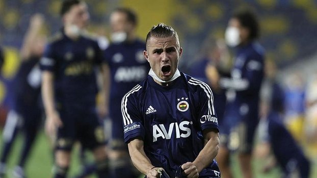 Fenerbahçe'de Pelkas ve Szalai modeli