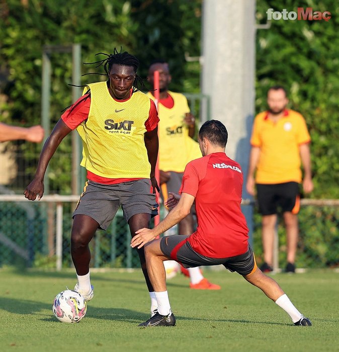 GALATASARAY HABERLERİ - Okan Buruk'tan flaş açıklama! "Transferde önceliğimiz..."