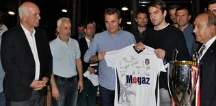 Fikret Orman şampiyonluk kutlamasında