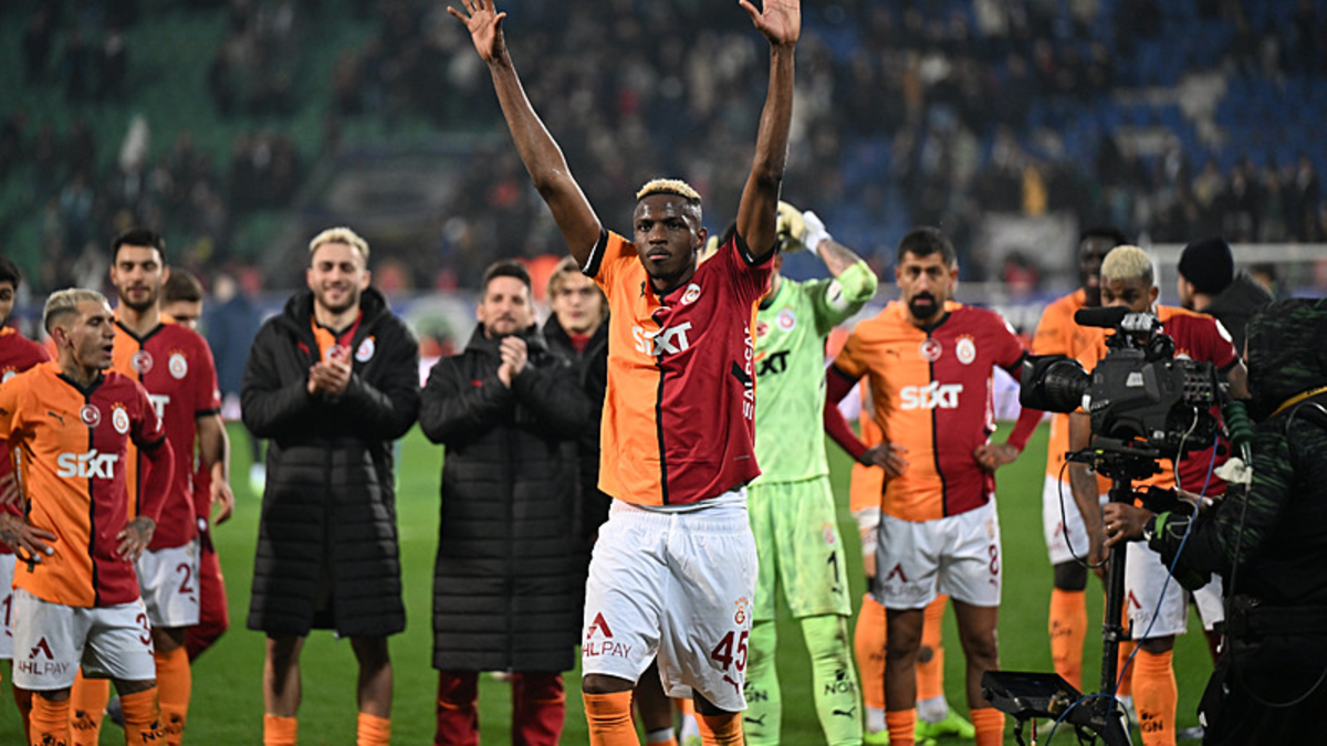 Galatasaray'da Victor Osimhen'den Fernando Muslera övgüsü: Çok büyük bir insan Galatasaray'da Victor Osimhen'den Fernando Muslera övgüsü: Çok büyük bir insan