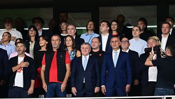 Maç öncesi dostluk yemeği
