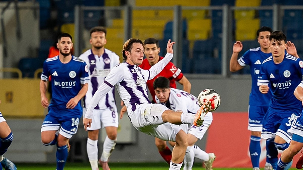 Emre Gökdemir İnşaat Ankara Keçiörengücü 10 kişiyle galip: 3-1