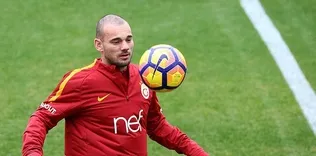 Sneijder sürprizi
