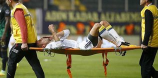 Van Persie says eye 'undamaged'