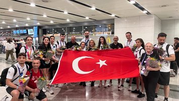 Özel Olimpiyatlar sporcuları Türkiye'ye döndü!