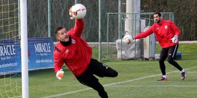 Balıkesirspor'da Vukovic kaldı