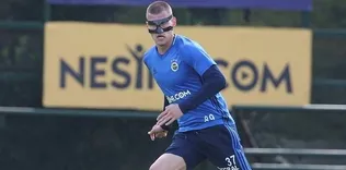 Maske Skrtel’e yine vız geldi...