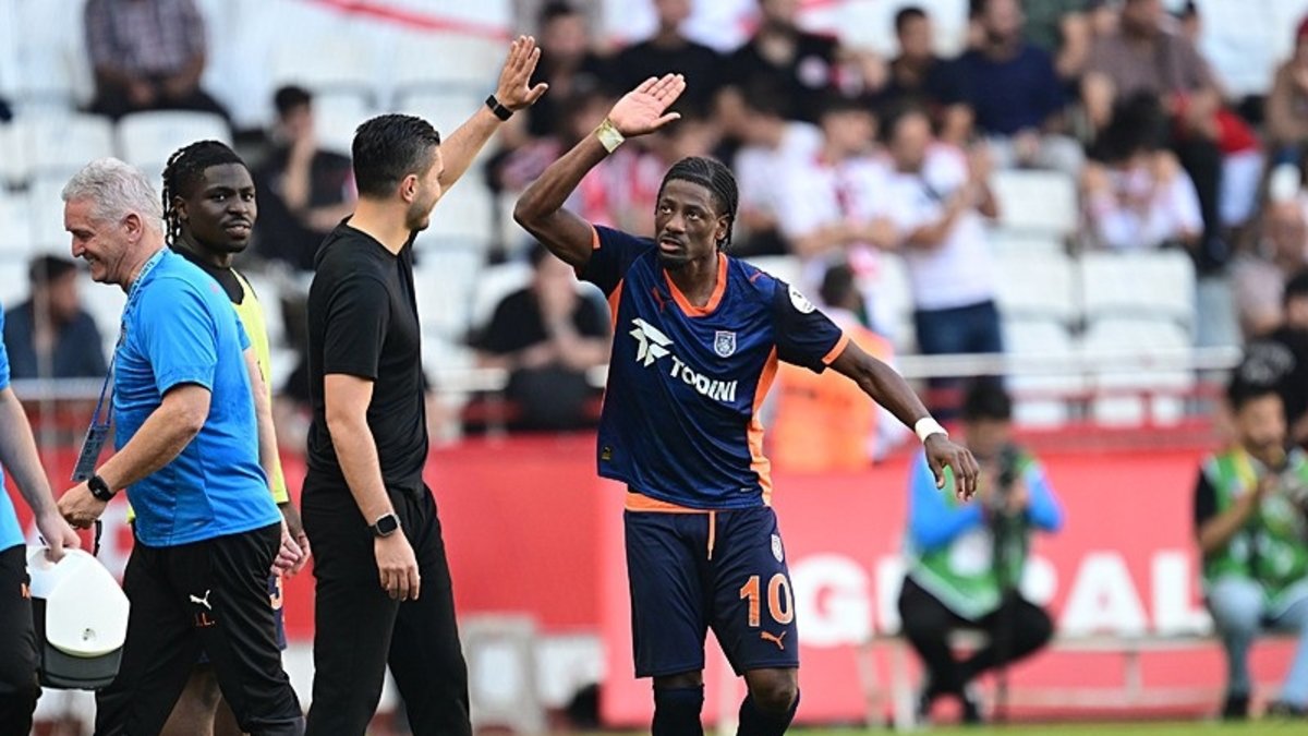 Hesap.com Antalyaspor 0-4 RAMS Başakşehir (MAÇ SONUCU ÖZET)