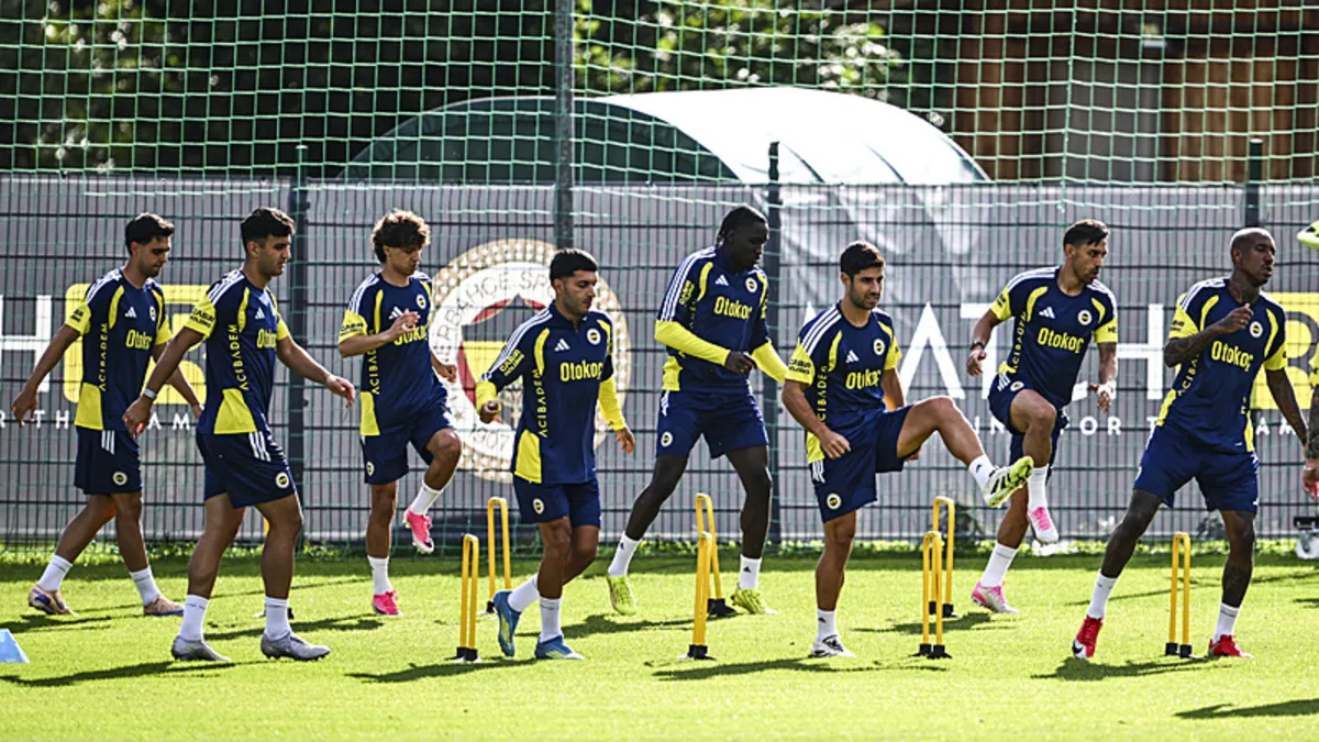 Fenerbahçe'de yeni sezon öncesi hazırlıklar sürüyor