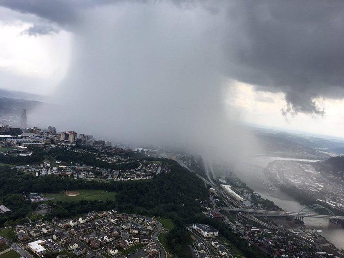 istanbulda-downburst-panigi-downburst-nedir-downburst-hava-patlamasi-neden-olur-1699784872213.jpeg