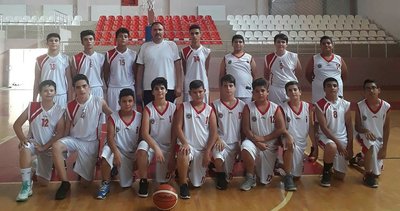 Turgutlulu basketbolcular sezonda iddialı