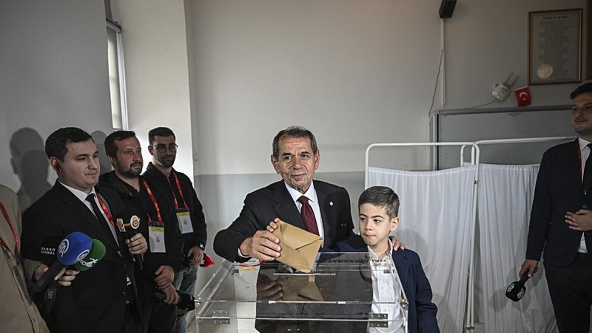 Galatasaray'da seçimli olağan genel kurulunda oy verme işlemi sona erdi!