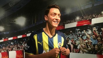 Mesut Özil’in figürü sergide