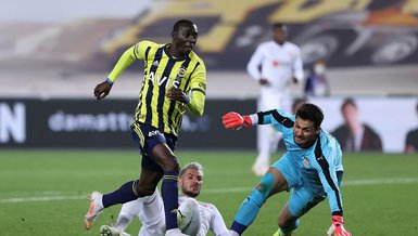 Papiss Cisse penaltı bekledi