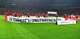 Dev derbiye damga vuran pankart