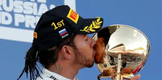 Rusya’da zafer Lewis Hamilton’ın