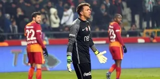Kırık parmakla kurtardı