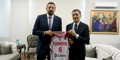 Hidayet Türkoğlu ile Milli Eğitim Bakanı Selçuk’tan işbirliği kararı