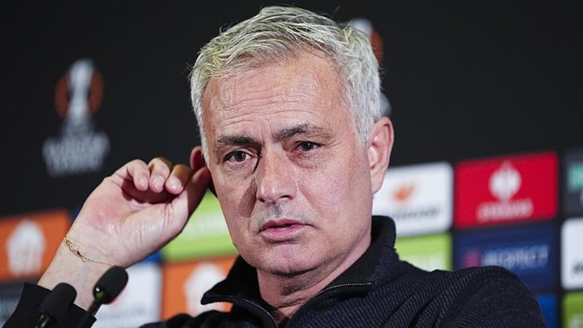 TRANSFER HABERLERİ: Fenerbahçe'de Mourinho'dan o isme veto! TRANSFER HABERLERİ: Fenerbahçe'de Mourinho'dan o isme veto!