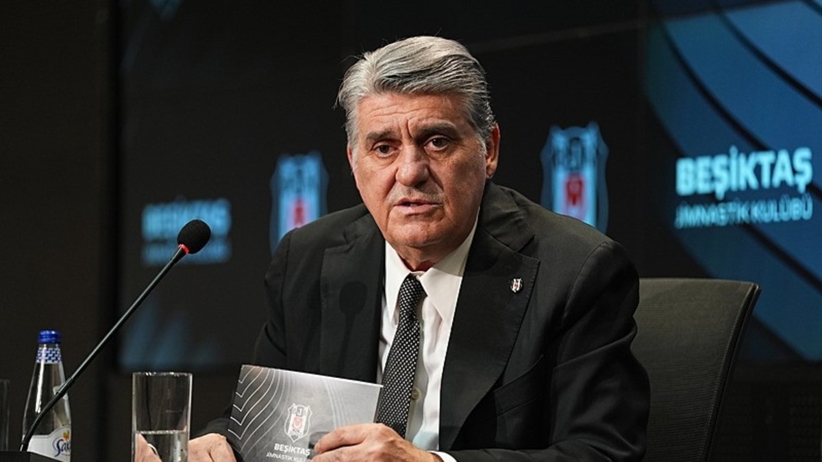 Beşiktaş'ta yeni transferler için imza töreni düzenleniyor | CANLI