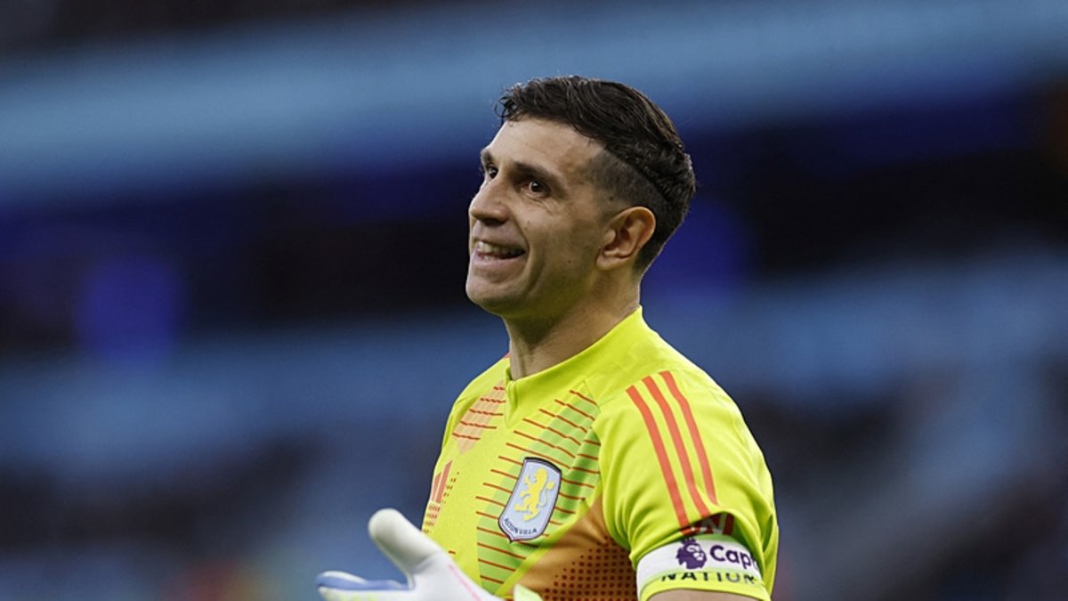 Fenerbahçe'den Emiliano Martinez operasyonu! Yönetim harekete geçti Fenerbahçe'den Emiliano Martinez operasyonu! Yönetim harekete geçti