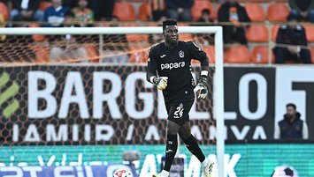 Onana kulaklarını tıkadı