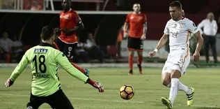 Poldi bu kez vasattı