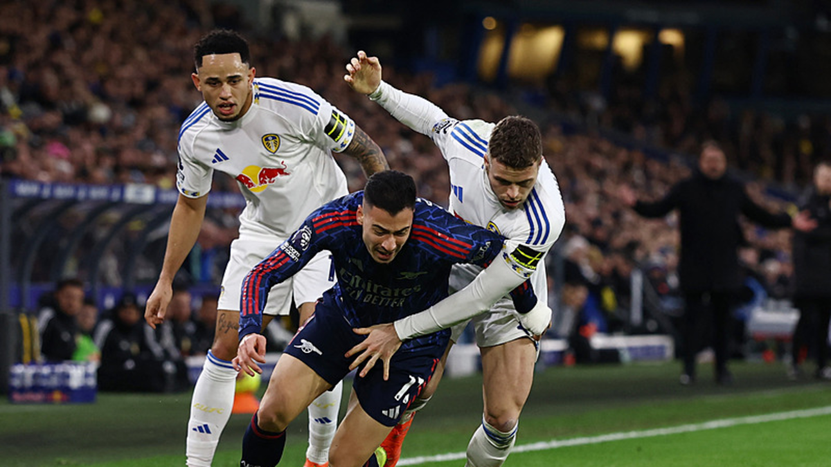 Arsenal deplasmanda farklı kazandı!