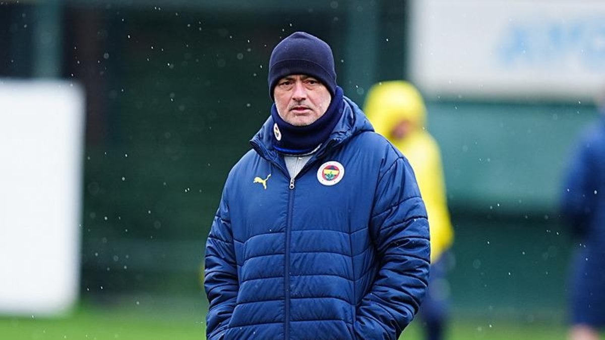 FENERBAHÇE HABERLERİ - Jose Mourinho Galatasaray derbisinin planını belirledi! FENERBAHÇE HABERLERİ - Jose Mourinho Galatasaray derbisinin planını belirledi!