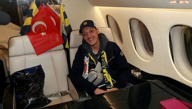 Mesut Özil'den Fenerbahçe formalı ilk 'Cuma' paylaşımı!
