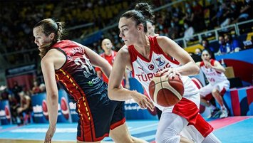 Periler yenilgiyle veda etti