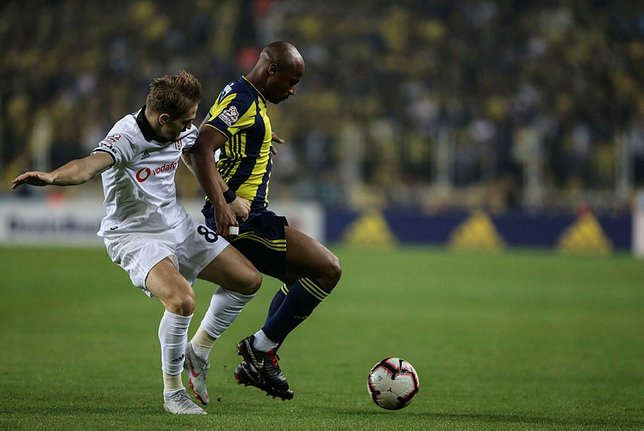 Fenerbahçe tribünlerinde Ersun Yanal sesleri!