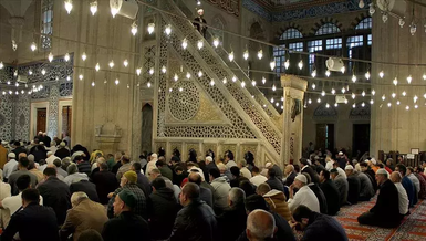 MİRAÇ KANDİLİ MESAJLARI RESİMLİ DUALI | En güzel anlamlı Miraç Kandili mesajları ayetli resimli kısa ve uzun sözler 2025
