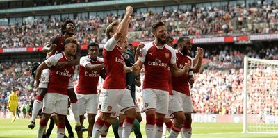 İngiltere'de sezonun ilk kupası Arsenal'in
