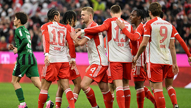 Bayern Münih 3 - 1 Borussia Mönchengladbach (MAÇ SONUCU - ÖZET) | Sacha Boey siftah yaptı!