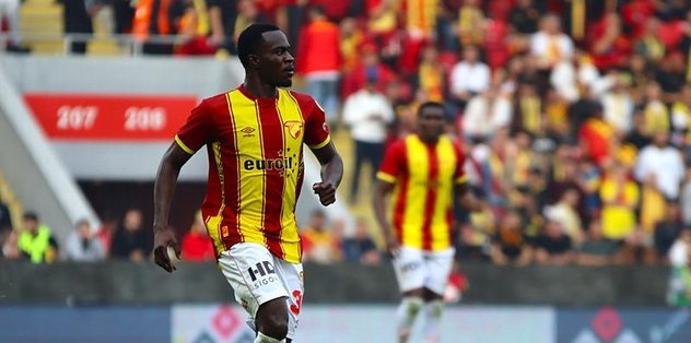 Dennis’e Alman kancası