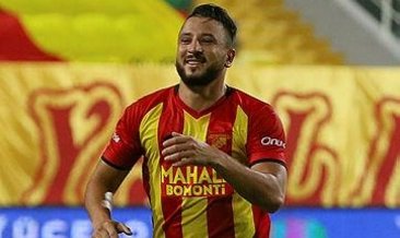 Göztepe'de Ghilas 3 hafta forma giyemeyecek