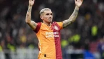 Hem atıyor hem attırıyor