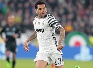 F.Bahçe Dani Alves’le anlaştı