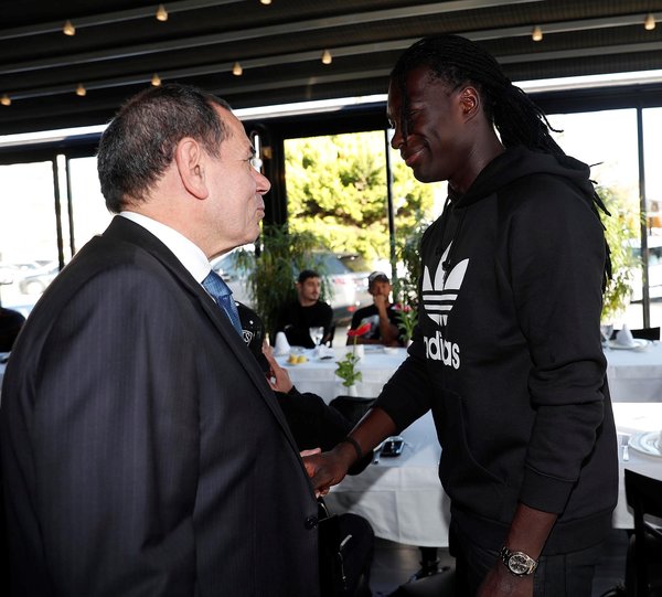Galatasaray'dan Dursun Özbek geçti