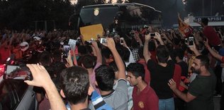 Galatasaray kafilesi Adana'ya ulaştı