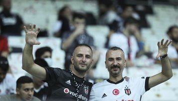 Son dakika spor haberleri: Beşiktaş Çaykur Rizespor maçında siyah-beyazlı taraftarlar 1.5 yıl aradan sonra tribünde yer aldı! 