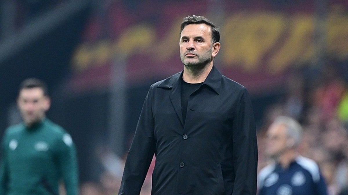 GALATASARAY HABERLERİ - Okan Buruk'tan zemin isyanı!