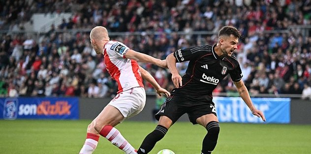Ernest Muçi kenara geldi