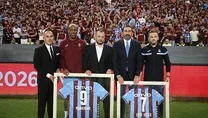 İki kaliteli yabancı kanat
