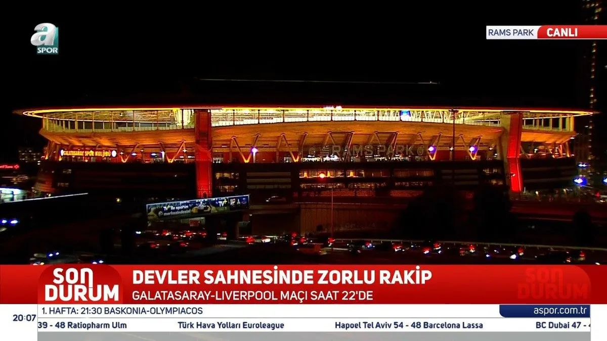 Galatasaray-Liverpool maçı öncesi RAMS Park'ta ışık şovu!